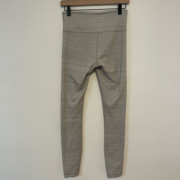 Athleta High Rise Jacquard Chaturanga Quail Leggings Size: Small Tall - Picture 4 of 5